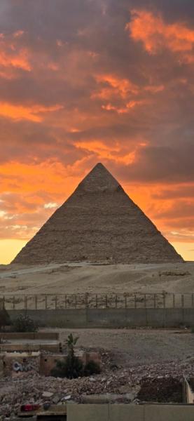The Heaven Pyramids View inn